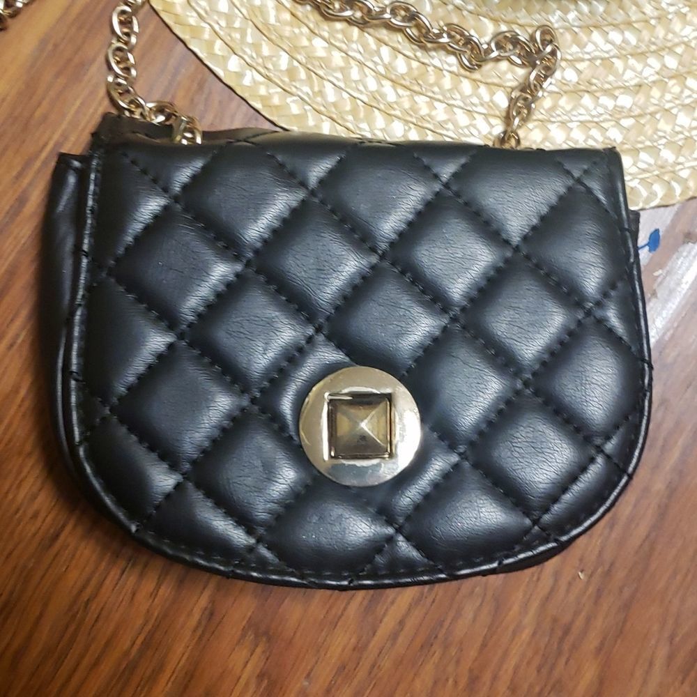 Black Chain Mini Purse - Picture 2 of 5